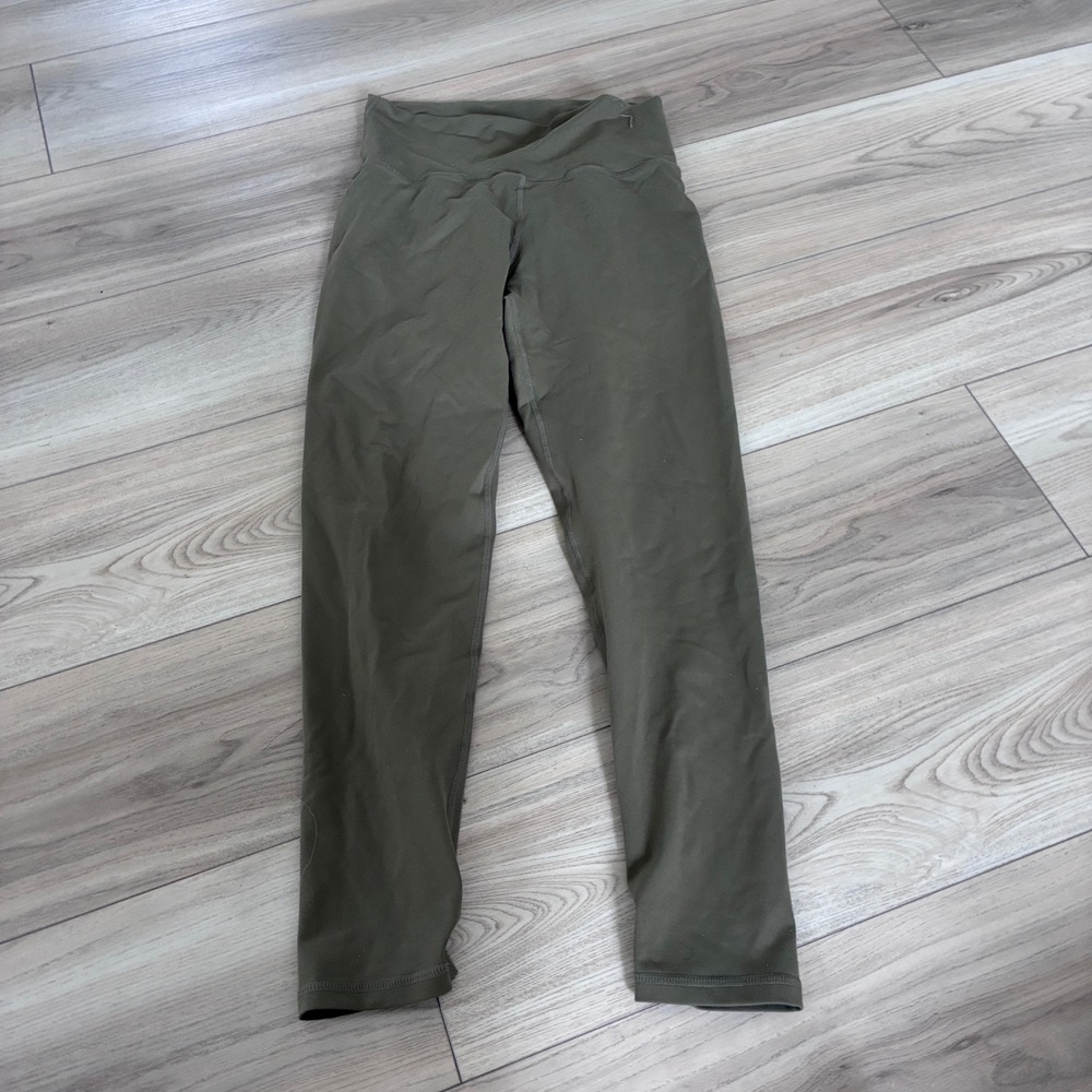 ECHT Arise Scrunch Leggings Olive Green High Waisted Athletic Yoga Pants M